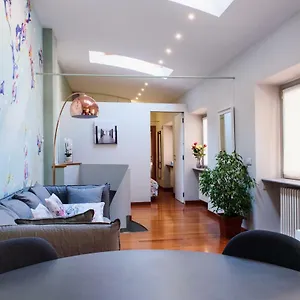  Appartamento Lora Center Apartment, Parking With A Reservation